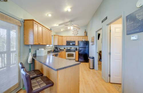 Sevierville House | Lakefront Sevierville Home w/ Private Dock!