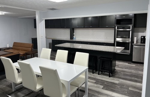 Monroe House | The Lighthouse~country living at its best!