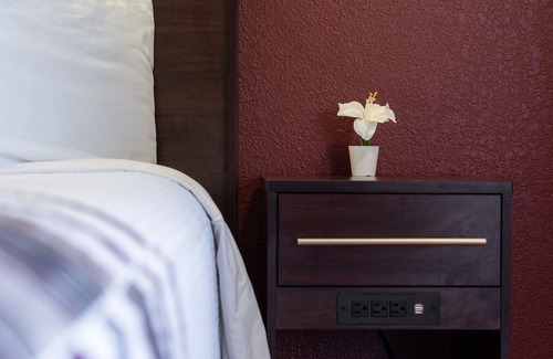 Sacramento Hotel | Sacramento Inn & Suites