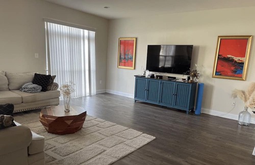 Gambrills House | Charming 3-bedroom 3.5 bath townhome in delightful Gambrills