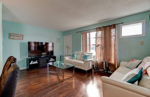 Sunny Pines Cottage | Cozy Cottage #2 in Daytona Beach. Relaxing beach views from patio!