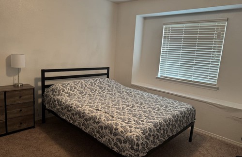 Socorro House | Cozy 3-bedroom house with AC and WiFi in welcoming El Paso