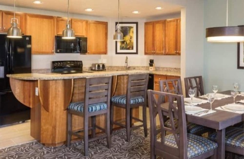 Windsor Condo | Beautiful Wine🍷 Country! Exquisite Getaway!