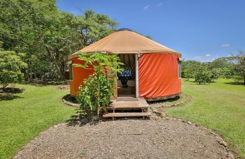 Hauula Apartment | Hawaii Oasis Yurt