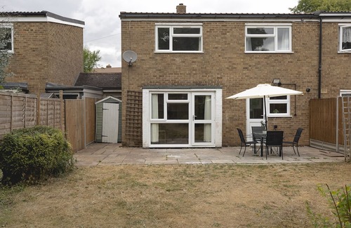 Shephall House | Lovely Home in Hydean Way Stevenage