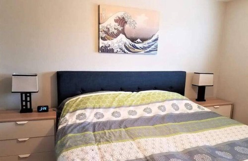 Jefferson Park House | Near MileHigh/Pepsi Cntr A/C W/D Parking King bed