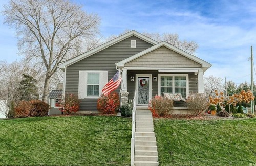 Lafayette House | NEW 2-Bdrm Home In Historic Neighborhood Only 2 Miles From Purdue