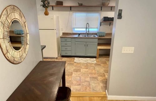 Grand Forks House | Ells Eccentric Bungalow - Near Downtown