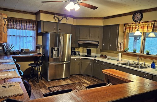 Coshocton House | Country retreat in a rural area of Coshocton county with lots to do nearby.