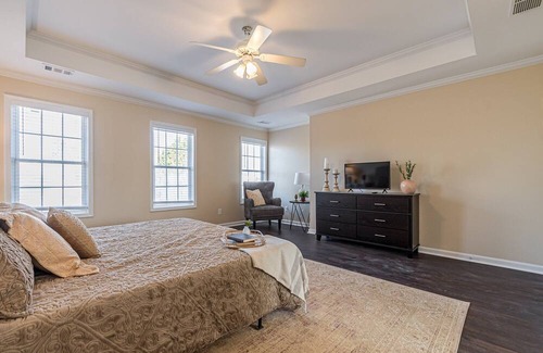 Cumming House | Bay Retreat at Lanier - Near public boat ramp - 30-day minimum but all Inq welc