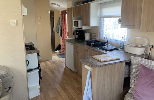 Clacton-on-Sea Ski Chalet | Lovely 2 Bed Chalet in Clacton-on-Sea