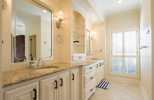 Valdosta House | Private Estate: 15 Acres, Lap Pool, 6,000 Sqft, Pond, Sleeps 15