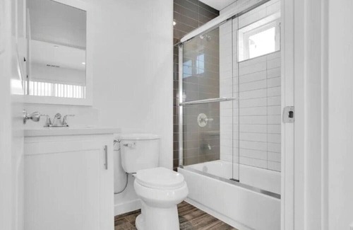 Pico-Union House | Luxe DTLA home w/ secure parking