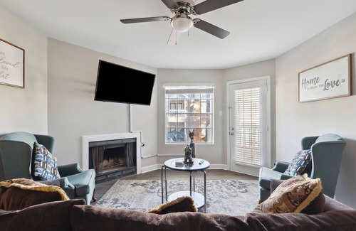 Huntsville Apartment | Center City Charm, the place to meet all of your needs