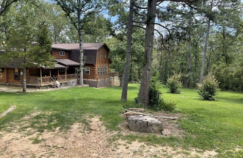Pleasant Grove Cabin | Beautiful Ozark Mountain Cabin