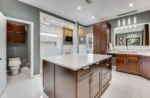 Canton House | Canton Home w/ Private Pool + Screened Patio!