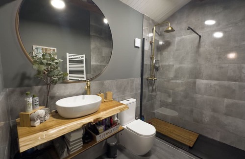 Covelo House | Welcome to Casa Camu - Exceptional