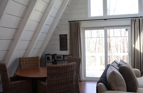 Valley Hi Ski Chalet | Beautiful couples getaway located just seconds from Mad River Mountain ski lift.