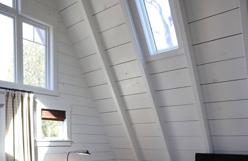 Valley Hi Ski Chalet | Beautiful couples getaway located just seconds from Mad River Mountain ski lift.