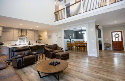 Whispering Pines House | 5-bedroom home on Cardinal Lake. Minutes to Pinehurst & Shuttle to US Open!