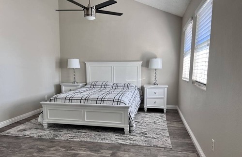 Costa Mesa Condo | Condo near Newport Beach 3br/2bth