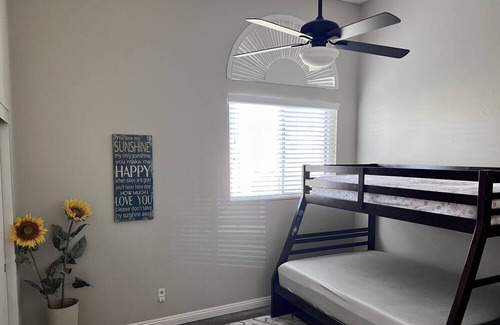 Costa Mesa Condo | Condo near Newport Beach 3br/2bth