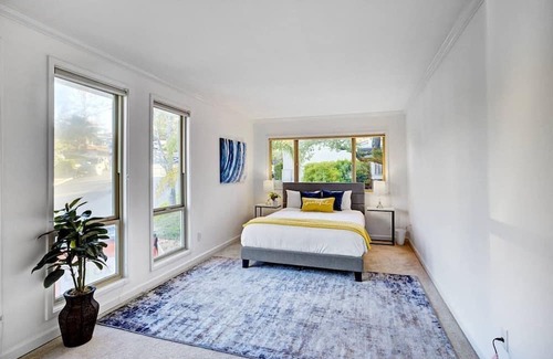 San Rafael House | 5BD San Rafael Retreat w/ Billiards, BBQ, & Views!