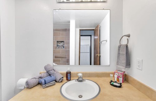 Yosemite National Park Condo | Capitan’s Corner – Unbeatable Location! Studio Condo Within Yosemite!