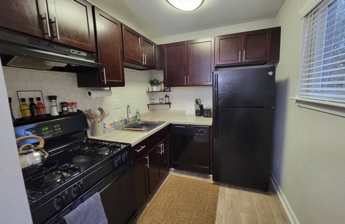 North Druid Hills Apartment | Cozy Urban Oasis - Close to Downtown Atlanta & Emory University!