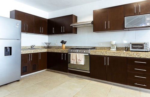 San Benito Villa | La Casa de Mimi Modern and Renovated Water Front Beach House