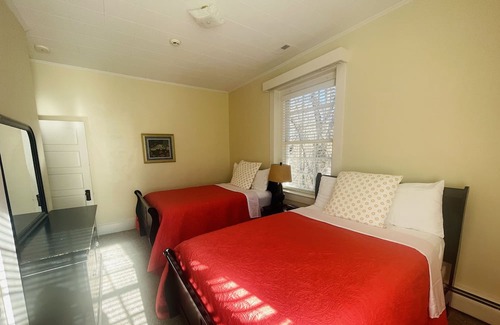 Clemmons Apartment | Take it easy at this unique and tranquil getaway