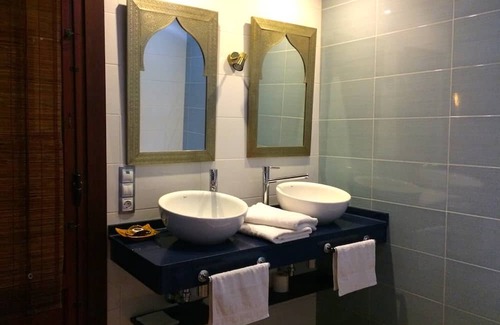 Adra Apartment | Holiday Apartment "Cerro Del Pozo Amanecer" with Sea View, Shared Pool & Wi-Fi