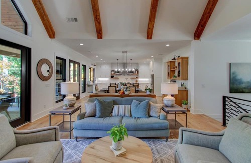 Reed Creek House | 5BR Luxury Lakefront w/ Private Dock, Hot Tub, and Fire Pit. Pet Friendly!