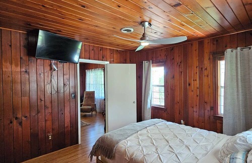 Hallandale Beach Villa | Cozy 3-Bedroom House-13min from the beach