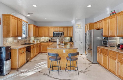 Silverado Ranch House | Lavender Oasis-Your Retreat from the Vegas Hustle