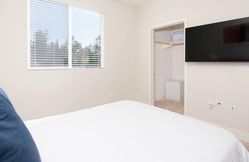 Moreno Valley Apartment | Modern Apartment in Prime Location (ID8634X17)