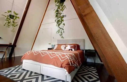 Ferndale House | Modern & Stylish A-frame Getaway