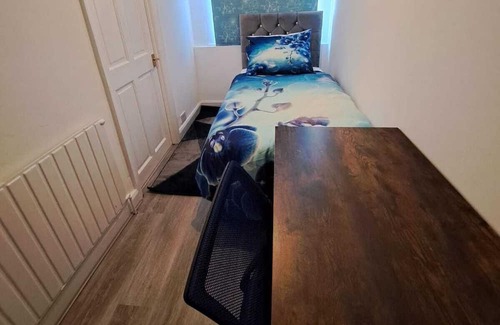 Chapeltown Apartment | Stylish and cosy Apartment