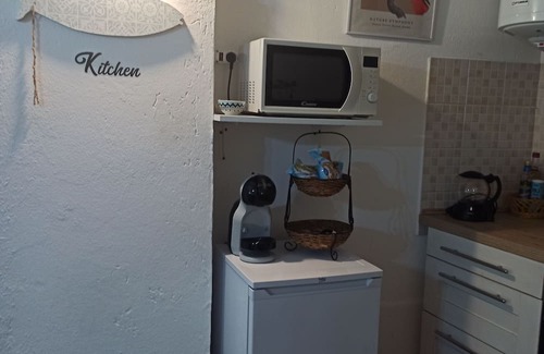 Sori Apartment | Petite Batty CITRA 010060LT0099 BETWEEN THE GREEN AND THE SEA.