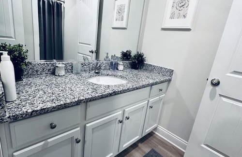 Hagerstown House | Farm & Mountain View Paradise, Quiet Neighborhood Close to Shops and Restaurants