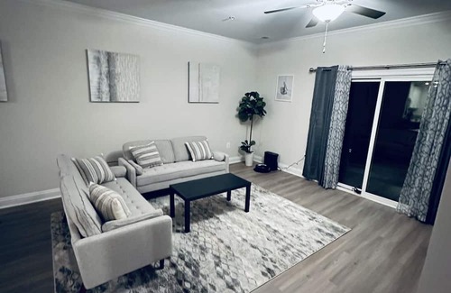 Hagerstown House | Farm & Mountain View Paradise, Quiet Neighborhood Close to Shops and Restaurants