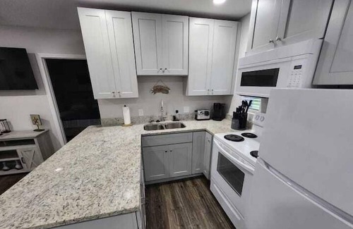 Memphis Apartment | 1 Bedroom 838225 by Houzlet