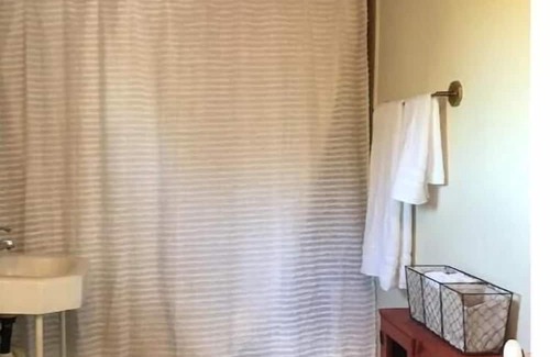 Tombstone Cabin | 1882 Miner's cabin behind Tombstone Brewery