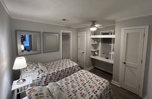 LaGrange Cottage | Peaceful Lake House. Dock, Kayaks, Firepit, Hammock