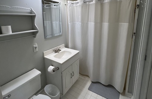 LaGrange Cottage | Peaceful Lake House. Dock, Kayaks, Firepit, Hammock