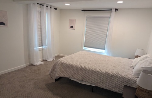 Bethany House | Beautifully Updated 4 BR / 2 Bath Sleeps 10. Pet Friendly