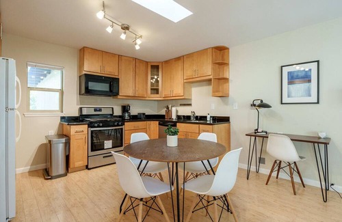 West San Jose Apartment | Outstanding San Jose 3BR w/ Patio, close to Parks & Shops, by Blueground