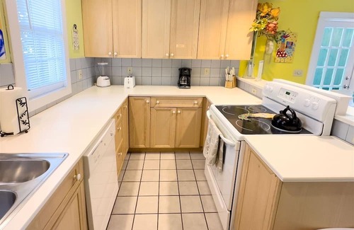 White Street Gallery District House | Coco's Hideaway in Key West