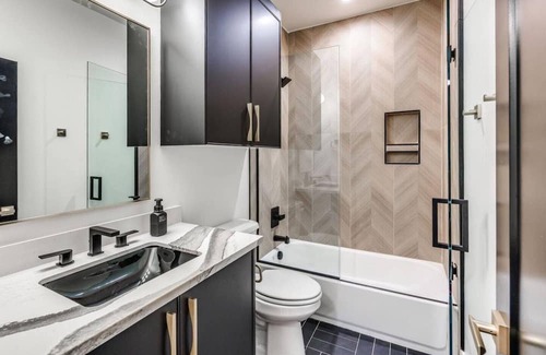 Piedmont House | The Cosmopolitan Lux at LLLRanch