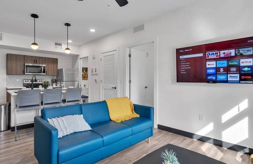 Zephyrhills West Apartment | Experience Luxury in this 2BR Condo With Access to Gym, Tennis, Pickleball, & Golf Facilities